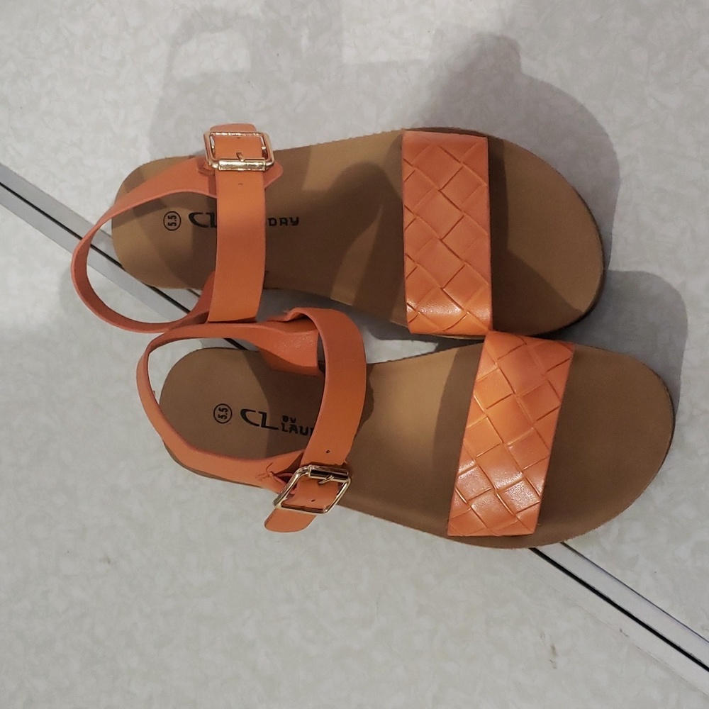 CL by Laundry Peach Orange Sandals‎ Size 5.5